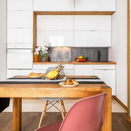 Apartman Art Market Square *