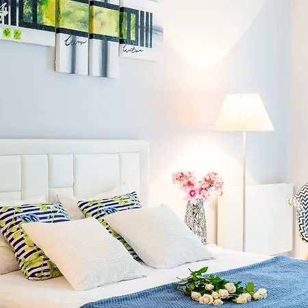 Apartman Art Market Square