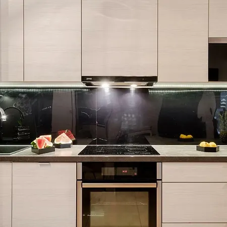 Apartment Art Market Square