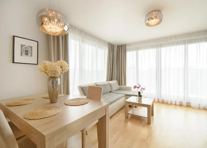 Art Market Square Apartment