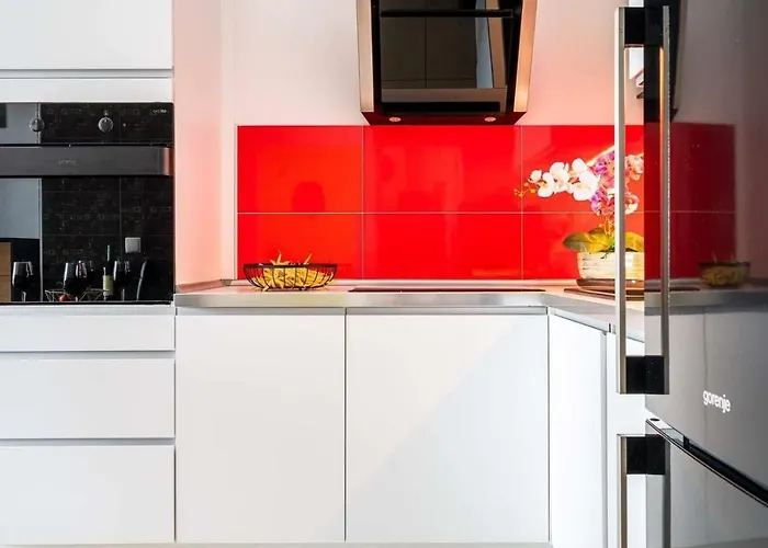 Art Market Square Apartment *