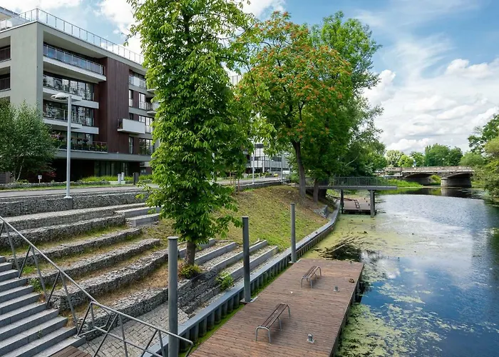 Art Market Square Apartment *